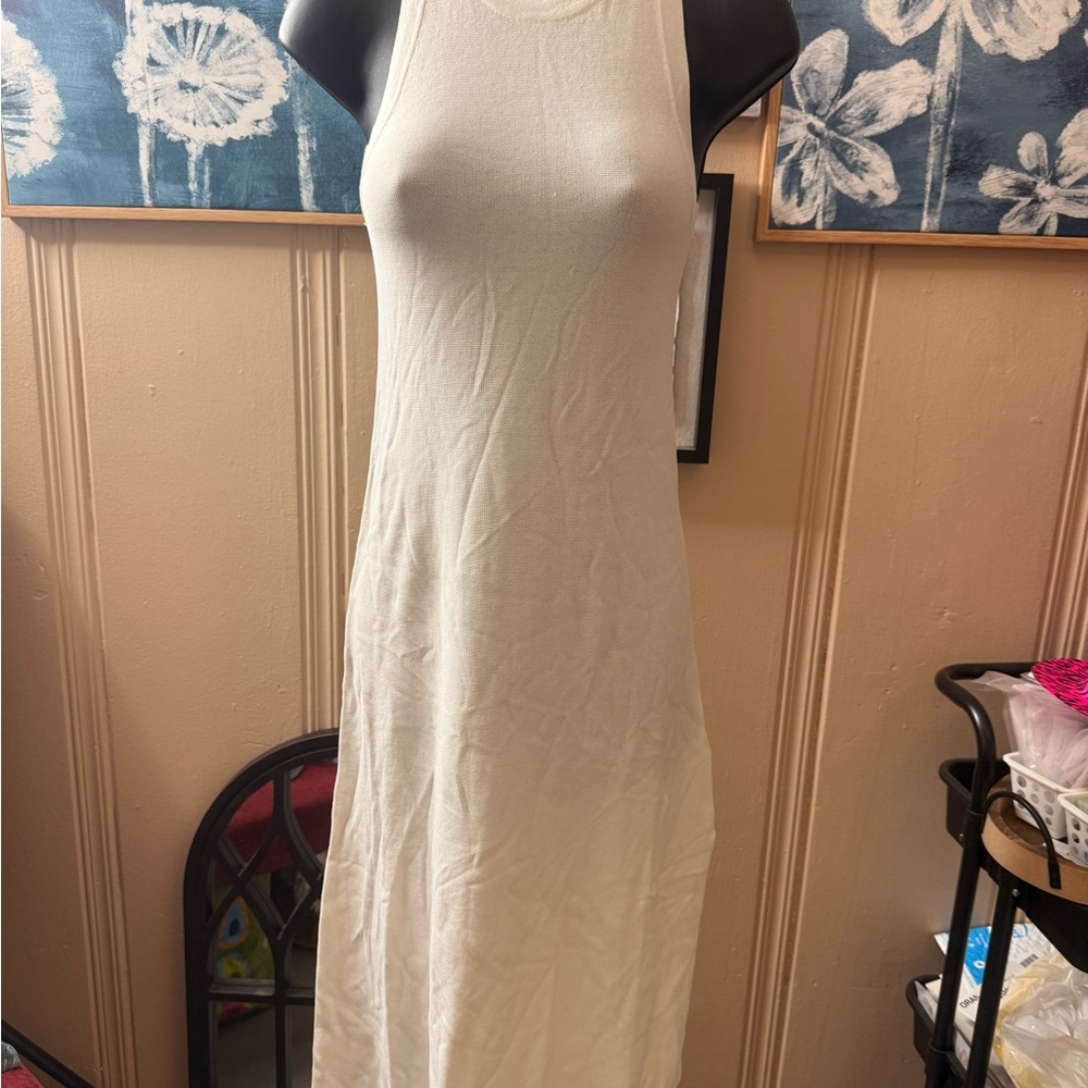 Chic Sleeveless Cream Maxi Dress